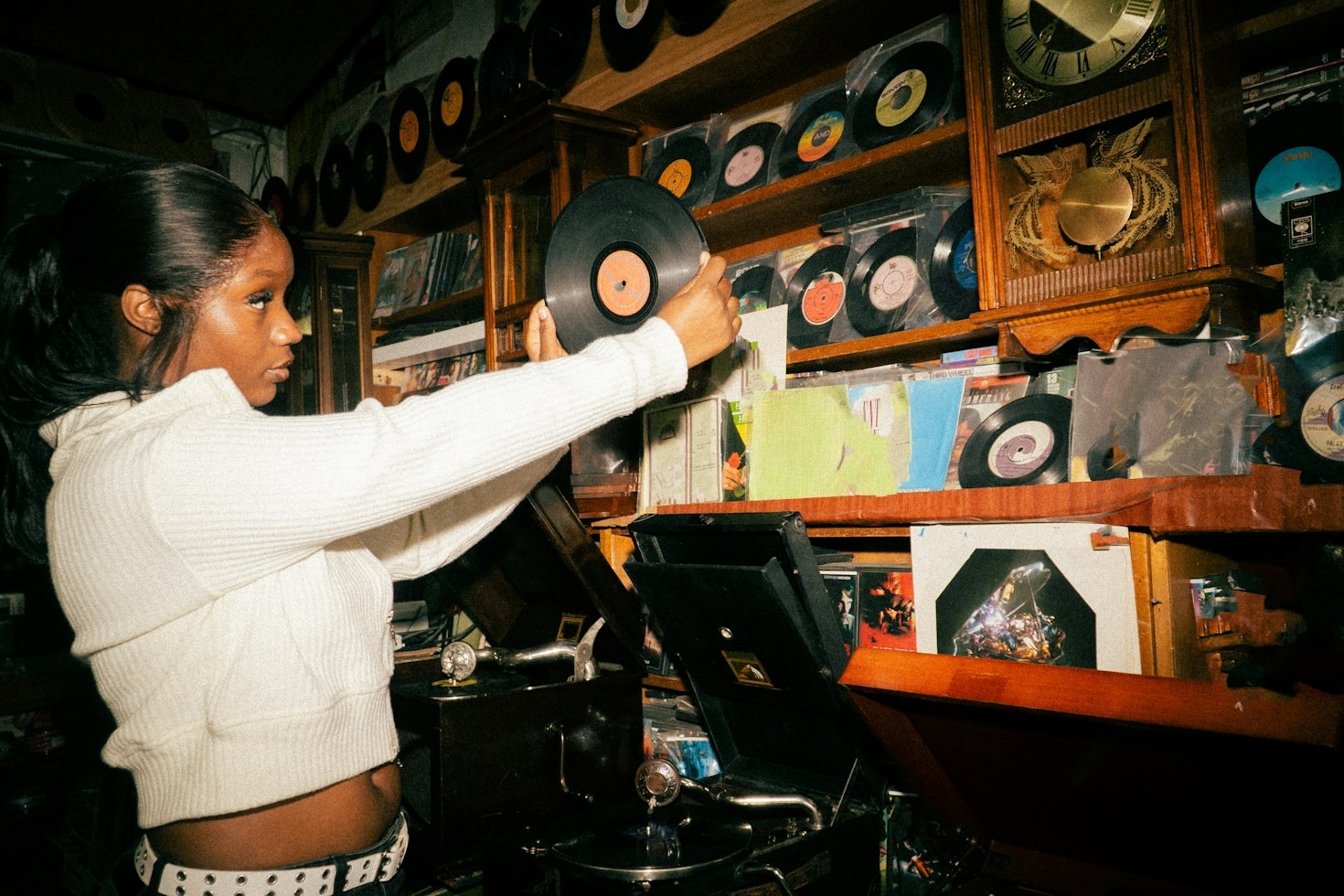 Late Night Spins: Exploring Rare Grooves and Rhythms